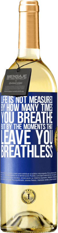«Жизнь измеряется не временем, которым вы дышите, а моментами, которые заставляют вас задыхаться» Издание WHITE