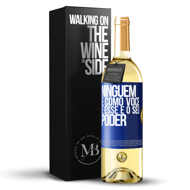 29,95 € Envio grátis | Vinho branco Edição WHITE Ninguém é como você, e esse é o seu poder Etiqueta Azul. Etiqueta personalizável Vinho jovem Colheita 2024 Verdejo