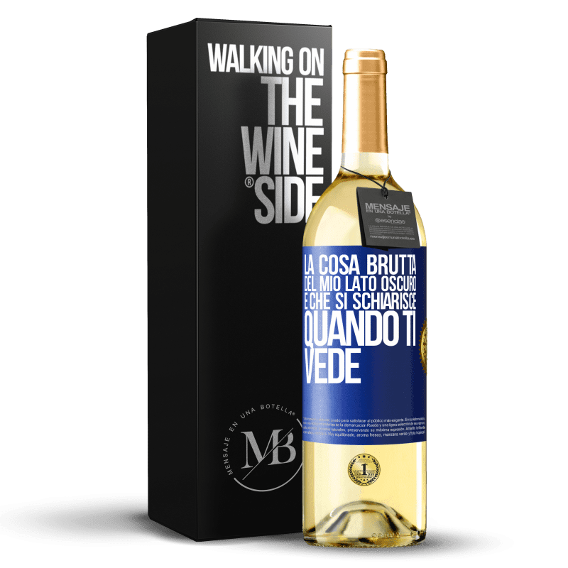 29,95 € Spedizione Gratuita | Vino bianco Edizione WHITE La cosa brutta del mio lato oscuro è che si schiarisce quando ti vede Etichetta Blu. Etichetta personalizzabile Vino giovane Raccogliere 2024 Verdejo