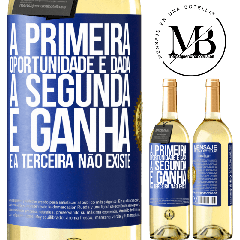 29,95 € Envio grátis | Vinho branco Edição WHITE A primeira oportunidade é dada, a segunda é ganha e a terceira não existe Etiqueta Azul. Etiqueta personalizável Vinho jovem Colheita 2023 Verdejo