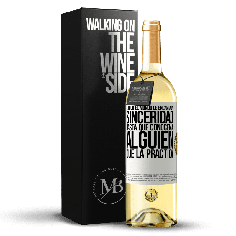 29,95 € Envío gratis | Vino Blanco Edición WHITE A todo el mundo le encanta la sinceridad. Hasta que conocen a alguien que la practica Etiqueta Blanca. Etiqueta personalizable Vino joven Cosecha 2023 Verdejo