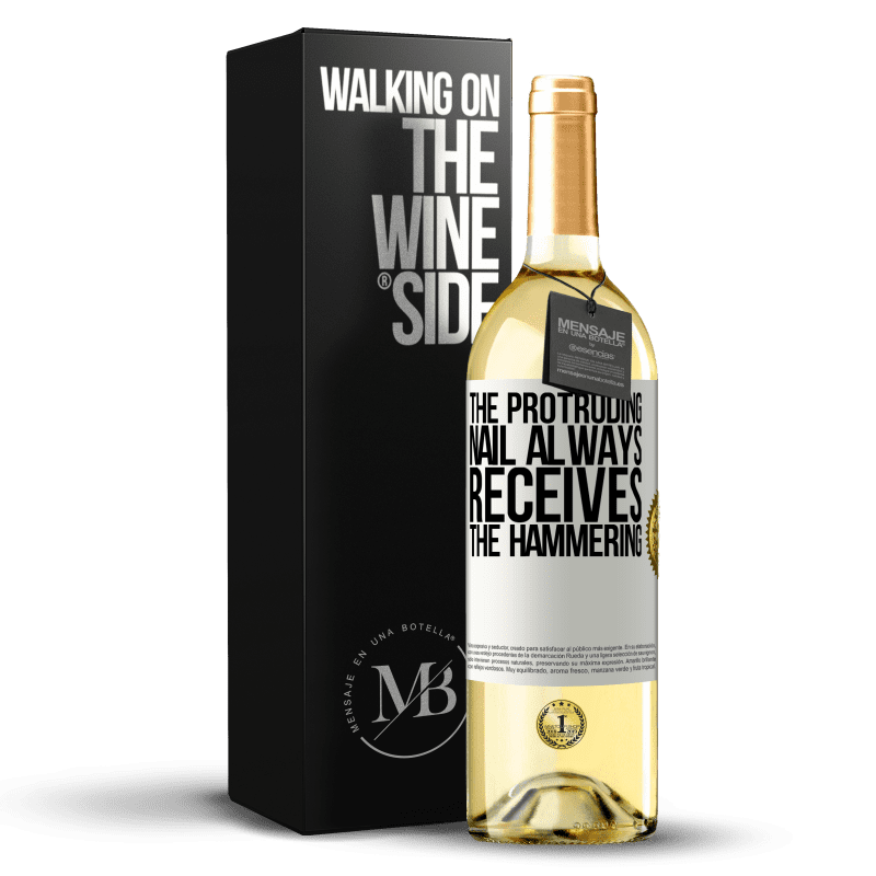 29,95 € Бесплатная доставка | Белое вино Издание WHITE Выступающий гвоздь всегда получает забивание Белая этикетка. Настраиваемая этикетка Молодое вино Урожай 2023 Verdejo