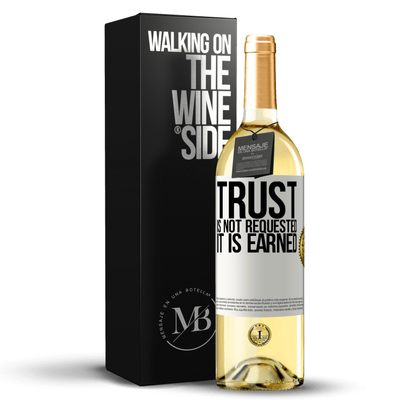 29,95 € Free Shipping | White Wine WHITE Edition Trust is not requested, it is earned White Label. Customizable label Young wine Harvest 2025 Verdejo