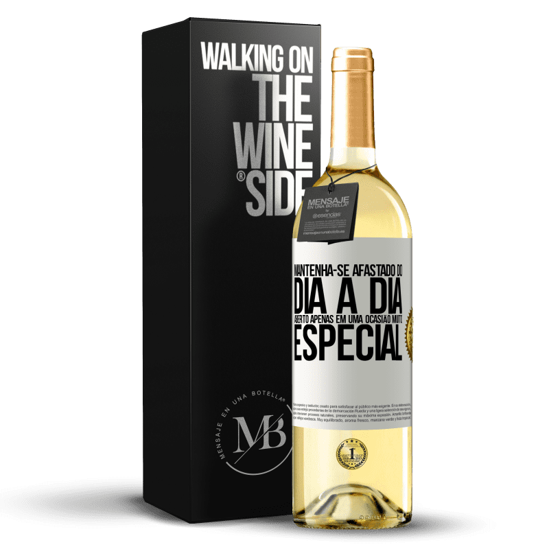 29,95 € Envio grátis | Vinho branco Edição WHITE Mantenha-se afastado do dia a dia. Aberto apenas em uma ocasião muito especial Etiqueta Branca. Etiqueta personalizável Vinho jovem Colheita 2024 Verdejo