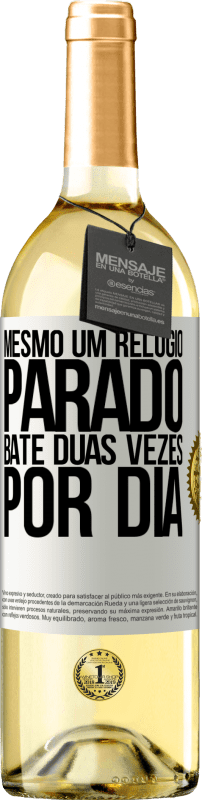 29,95 € | Vinho branco Edição WHITE Mesmo um relógio parado bate duas vezes por dia Etiqueta Branca. Etiqueta personalizável Vinho jovem Colheita 2024 Verdejo