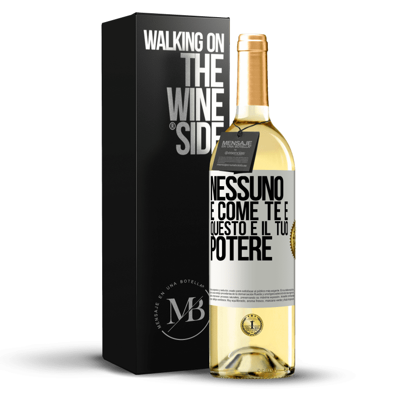 29,95 € Spedizione Gratuita | Vino bianco Edizione WHITE Nessuno è come te e questo è il tuo potere Etichetta Bianca. Etichetta personalizzabile Vino giovane Raccogliere 2024 Verdejo