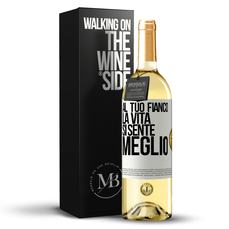 29,95 € Spedizione Gratuita | Vino bianco Edizione WHITE Al tuo fianco la vita si sente meglio Etichetta Bianca. Etichetta personalizzabile Vino giovane Raccogliere 2024 Verdejo