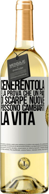 29,95 € Spedizione Gratuita | Vino bianco Edizione WHITE Cenerentola è la prova che un paio di scarpe nuove possono cambiarti la vita Etichetta Bianca. Etichetta personalizzabile Vino giovane Raccogliere 2025 Verdejo