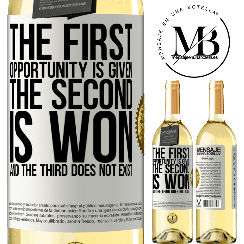 29,95 € Free Shipping | White Wine WHITE Edition The first opportunity is given, the second is won, and the third does not exist White Label. Customizable label Young wine Harvest 2023 Verdejo