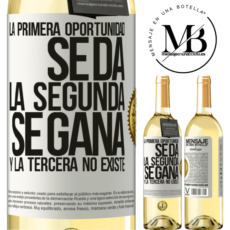 29,95 € Envío gratis | Vino Blanco Edición WHITE La primera oportunidad se da, la segunda se gana, y la tercera no existe Etiqueta Blanca. Etiqueta personalizable Vino joven Cosecha 2023 Verdejo