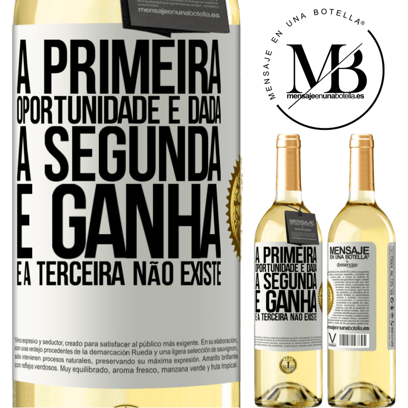 29,95 € Envio grátis | Vinho branco Edição WHITE A primeira oportunidade é dada, a segunda é ganha e a terceira não existe Etiqueta Branca. Etiqueta personalizável Vinho jovem Colheita 2023 Verdejo