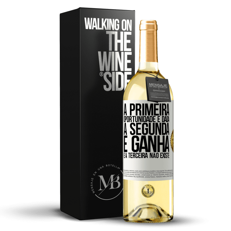 29,95 € Envio grátis | Vinho branco Edição WHITE A primeira oportunidade é dada, a segunda é ganha e a terceira não existe Etiqueta Branca. Etiqueta personalizável Vinho jovem Colheita 2024 Verdejo