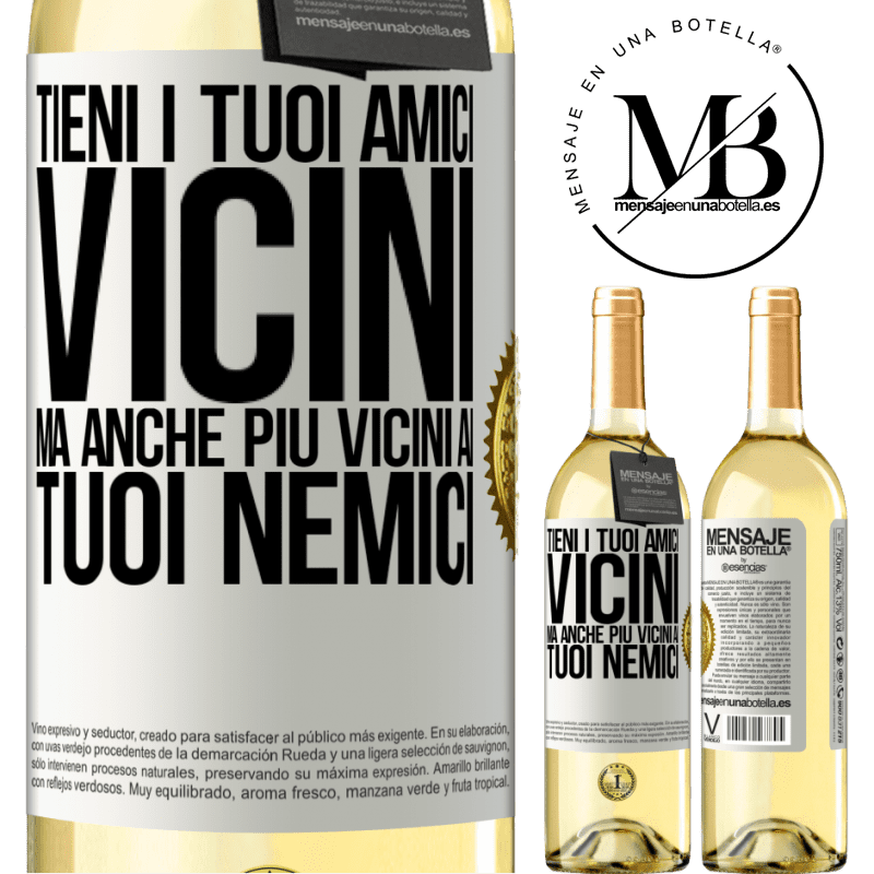 29,95 € Spedizione Gratuita | Vino bianco Edizione WHITE Tieni i tuoi amici vicini, ma anche più vicini ai tuoi nemici Etichetta Bianca. Etichetta personalizzabile Vino giovane Raccogliere 2023 Verdejo