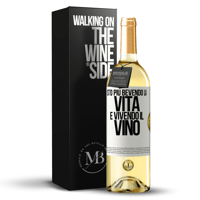 29,95 € Spedizione Gratuita | Vino bianco Edizione WHITE Sto più bevendo la vita e vivendo il vino Etichetta Bianca. Etichetta personalizzabile Vino giovane Raccogliere 2023 Verdejo