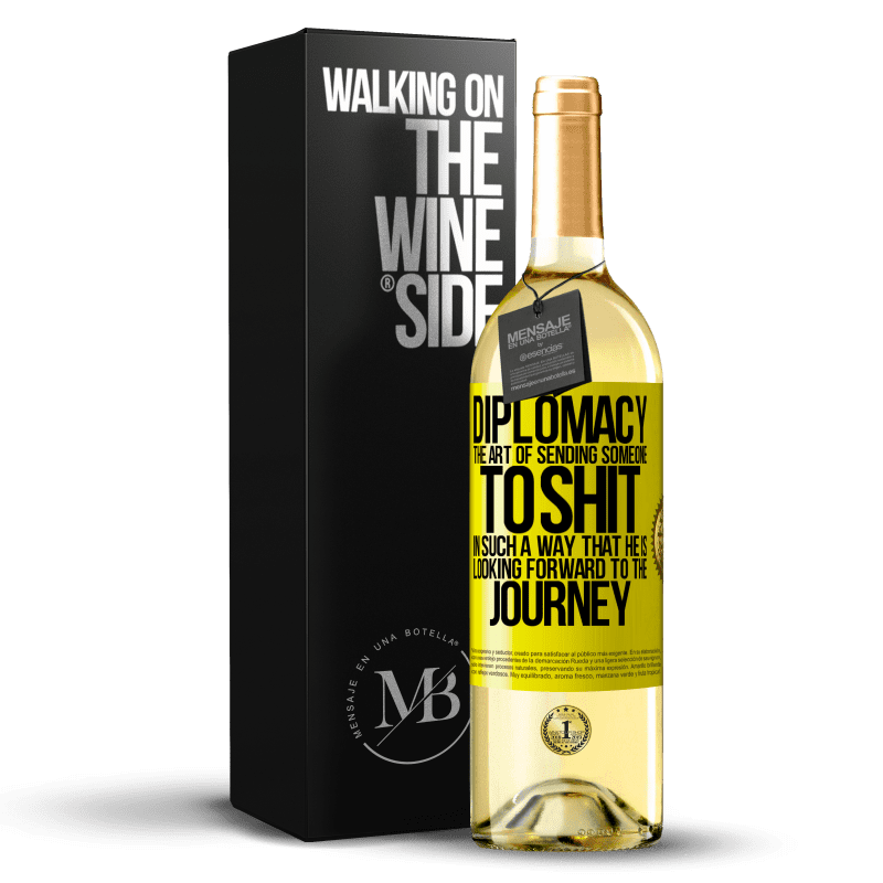 29,95 € 送料無料 | 白ワイン WHITEエディション 外交彼が旅を楽しみにしているような方法で誰かをたわませるための芸術 黄色のラベル. カスタマイズ可能なラベル 若いワイン 収穫 2023 Verdejo