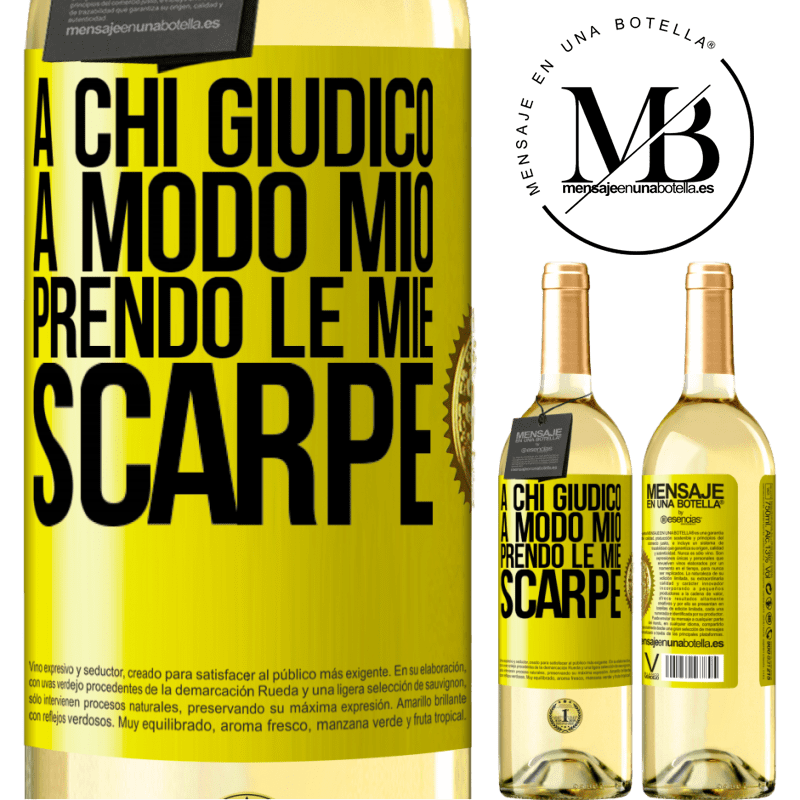 29,95 € Spedizione Gratuita | Vino bianco Edizione WHITE A chi giudico a modo mio, prendo le mie scarpe Etichetta Gialla. Etichetta personalizzabile Vino giovane Raccogliere 2024 Verdejo