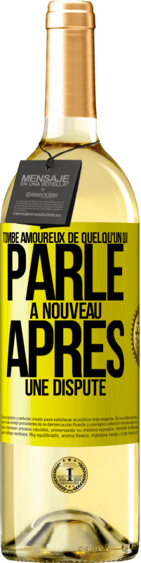 29,95 € | Vin blanc Édition WHITE Tombe amoureux de quelqu'un qui parle à nouveau après une dispute Étiquette Jaune. Étiquette personnalisable Vin jeune Récolte 2024 Verdejo