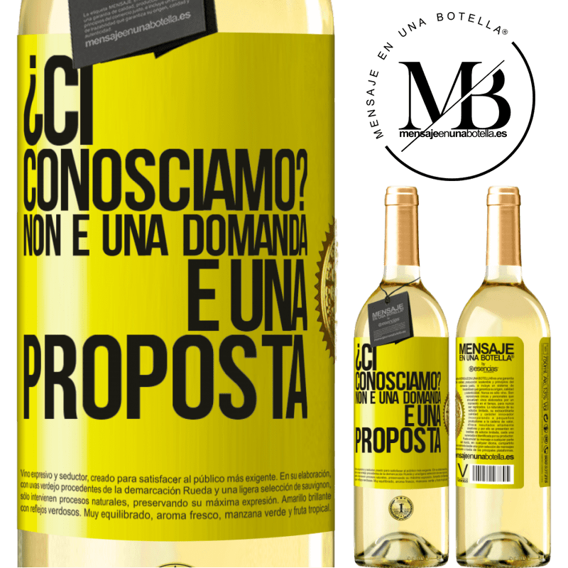 29,95 € Spedizione Gratuita | Vino bianco Edizione WHITE ¿Ci conosciamo? Non è una domanda, è una proposta Etichetta Gialla. Etichetta personalizzabile Vino giovane Raccogliere 2024 Verdejo