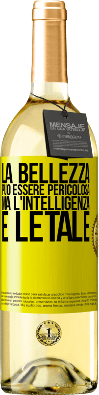29,95 € | Vino bianco Edizione WHITE La bellezza può essere pericolosa, ma l'intelligenza è letale Etichetta Gialla. Etichetta personalizzabile Vino giovane Raccogliere 2025 Verdejo