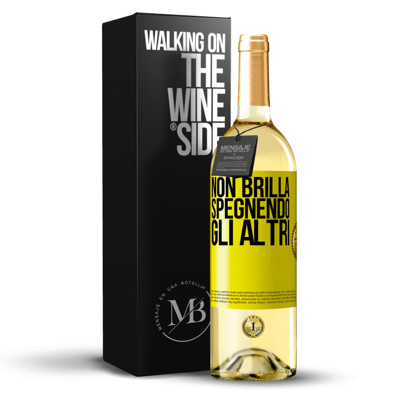 29,95 € Spedizione Gratuita | Vino bianco Edizione WHITE Non brilla spegnendo gli altri Etichetta Gialla. Etichetta personalizzabile Vino giovane Raccogliere 2025 Verdejo