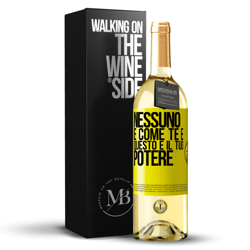 29,95 € Spedizione Gratuita | Vino bianco Edizione WHITE Nessuno è come te e questo è il tuo potere Etichetta Gialla. Etichetta personalizzabile Vino giovane Raccogliere 2024 Verdejo