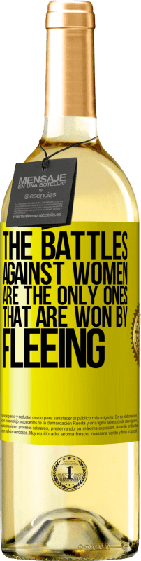 29,95 € 送料無料 | 白ワイン WHITEエディション 女性との戦いは逃げることで勝つ唯一のものです 黄色のラベル. カスタマイズ可能なラベル 若いワイン 収穫 2023 Verdejo