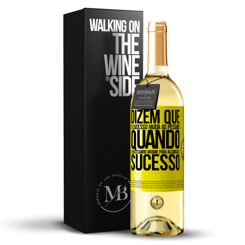 29,95 € Envio grátis | Vinho branco Edição WHITE Dizem que o sucesso muda as pessoas, quando é necessário mudar para alcançar o sucesso Etiqueta Amarela. Etiqueta personalizável Vinho jovem Colheita 2025 Verdejo