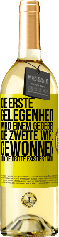 29,95 € Kostenloser Versand | Weißwein WHITE Ausgabe Die erste Gelegenheit wird einem gegeben, die Zweite wird gewonnen und die Dritte existiert nicht Gelbes Etikett. Anpassbares Etikett Junger Wein Ernte 2025 Verdejo