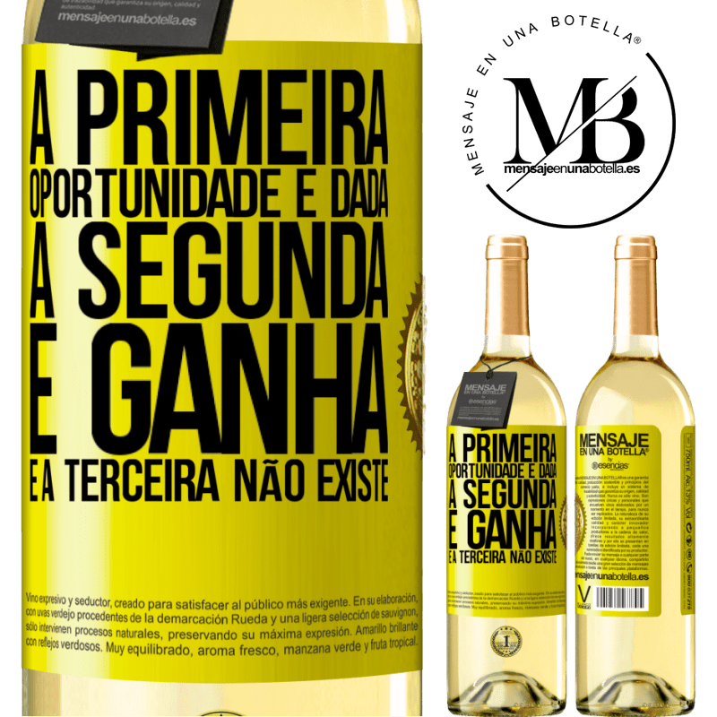 29,95 € Envio grátis | Vinho branco Edição WHITE A primeira oportunidade é dada, a segunda é ganha e a terceira não existe Etiqueta Amarela. Etiqueta personalizável Vinho jovem Colheita 2023 Verdejo