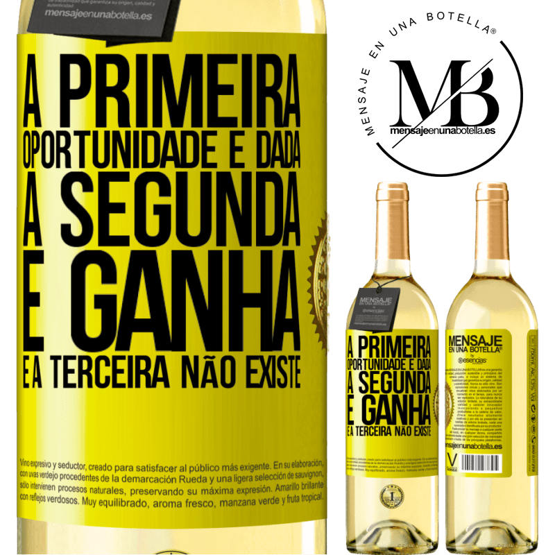 29,95 € Envio grátis | Vinho branco Edição WHITE A primeira oportunidade é dada, a segunda é ganha e a terceira não existe Etiqueta Amarela. Etiqueta personalizável Vinho jovem Colheita 2025 Verdejo