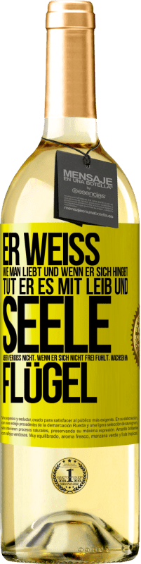 «Er weiß, wie man liebt und wenn er sich hingibt, tut er es mit Leib und Seele. Aber vergiss nicht, wenn er sich nicht frei fühlt» WHITE Ausgabe
