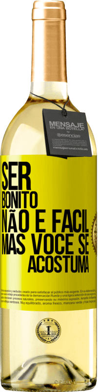 29,95 € | Vinho branco Edição WHITE Ser bonito não é fácil, mas você se acostuma Etiqueta Amarela. Etiqueta personalizável Vinho jovem Colheita 2024 Verdejo