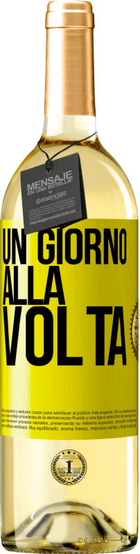 29,95 € | Vino bianco Edizione WHITE Un giorno alla volta Etichetta Gialla. Etichetta personalizzabile Vino giovane Raccogliere 2024 Verdejo