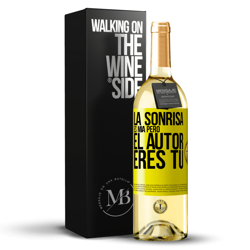 29,95 € Envío gratis | Vino Blanco Edición WHITE La sonrisa es mía, pero el autor eres tú Etiqueta Amarilla. Etiqueta personalizable Vino joven Cosecha 2023 Verdejo