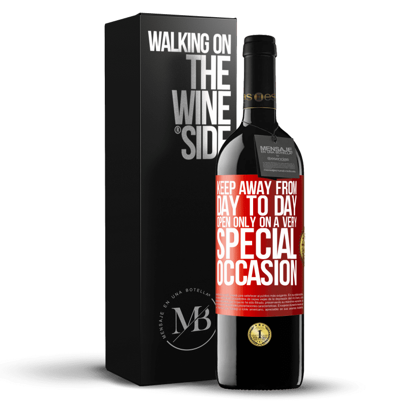 29,95 € Free Shipping | Red Wine RED Edition Crianza 6 Months Keep away from day to day. Open only on a very special occasion Red Label. Customizable label Aging in oak barrels 6 Months Harvest 2020 Tempranillo