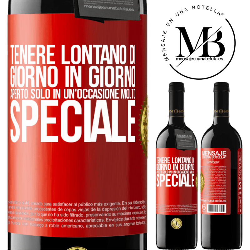 39,95 € Spedizione Gratuita | Vino rosso Edizione RED MBE Riserva Tenere lontano di giorno in giorno. Aperto solo in un'occasione molto speciale Etichetta Rossa. Etichetta personalizzabile Riserva 12 Mesi Raccogliere 2015 Tempranillo