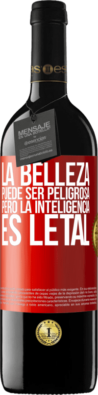 39,95 € | Vino Tinto Edición RED MBE Reserva La belleza puede ser peligrosa, pero la inteligencia es letal Etiqueta Roja. Etiqueta personalizable Reserva 12 Meses Cosecha 2016 Tempranillo
