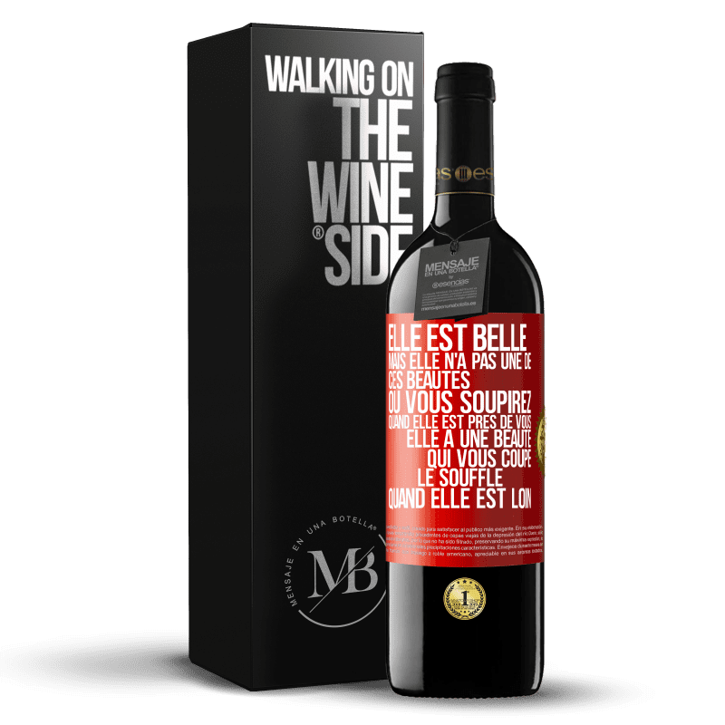 39,95 € Envoi gratuit | Vin rouge Édition RED MBE Réserve Elle est belle. Mais elle n'a pas une de ces beautés où vous soupirez quand elle est près de vous. Elle a une beauté qui vous co Étiquette Rouge. Étiquette personnalisable Réserve 12 Mois Récolte 2015 Tempranillo