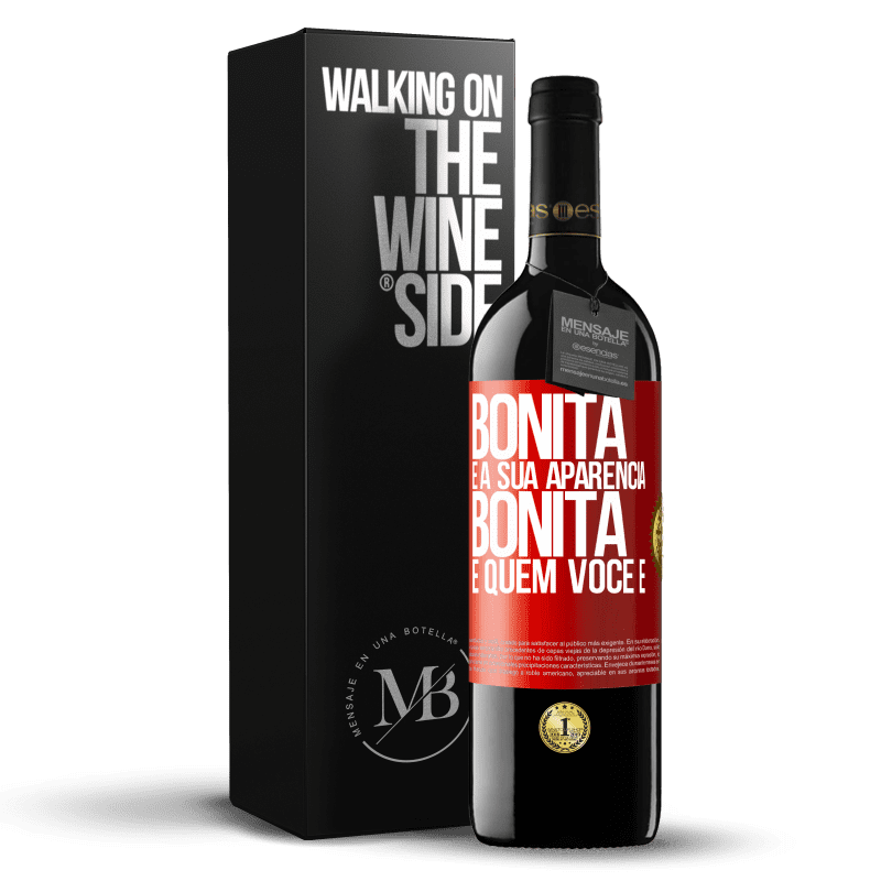 39,95 € Envio grátis | Vinho tinto Edição RED MBE Reserva Bonita é a sua aparência, bonita é quem você é Etiqueta Vermelha. Etiqueta personalizável Reserva 12 Meses Colheita 2016 Tempranillo