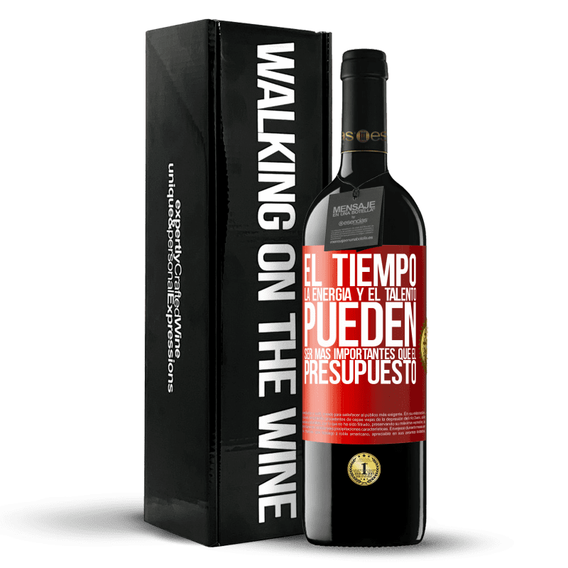 29,95 € Envío gratis | Vino Tinto Edición RED Crianza 6 Meses El tiempo, la energía y el talento pueden ser más importantes que el presupuesto Etiqueta Roja. Etiqueta personalizable Crianza en barrica de roble 6 Meses Cosecha 2020 Tempranillo