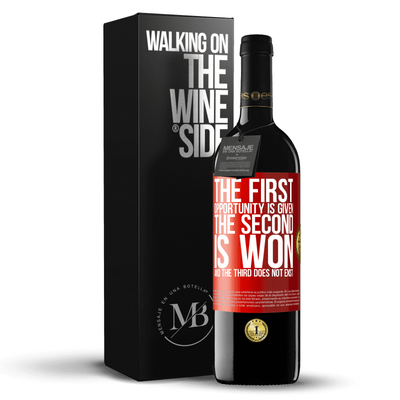 24,95 € Free Shipping | Red Wine RED Edition Crianza 6 Months The first opportunity is given, the second is won, and the third does not exist Red Label. Customizable label Aging in oak barrels 6 Months Harvest 2019 Tempranillo