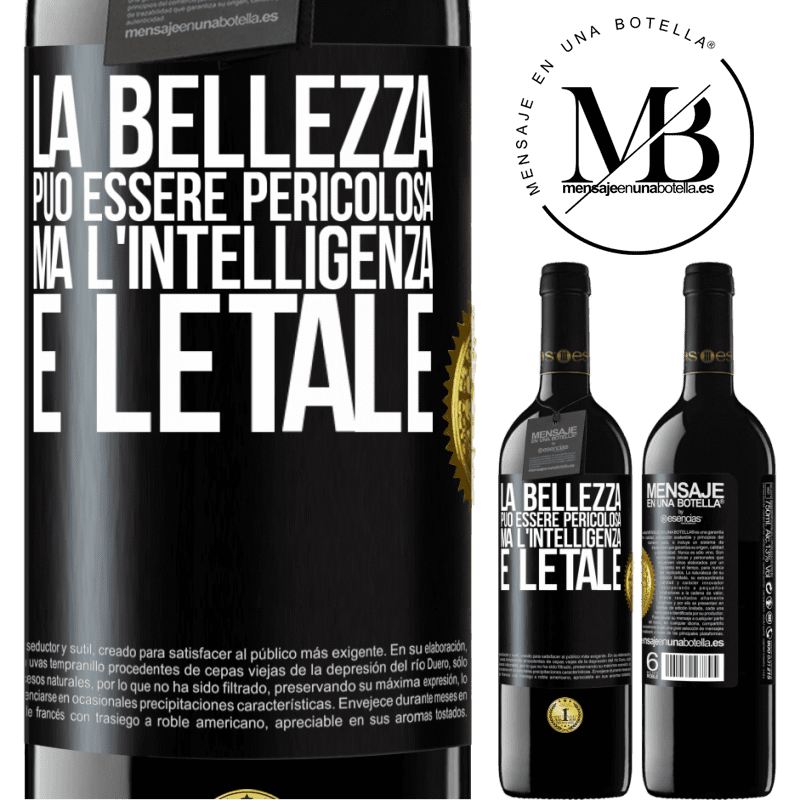 39,95 € Spedizione Gratuita | Vino rosso Edizione RED MBE Riserva La bellezza può essere pericolosa, ma l'intelligenza è letale Etichetta Nera. Etichetta personalizzabile Riserva 12 Mesi Raccogliere 2015 Tempranillo