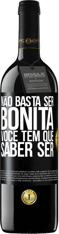 Envio grátis | Vinho tinto Edição RED MBE Reserva Não basta ser bonita. Você tem que saber ser Etiqueta Preta. Etiqueta personalizável Reserva 12 Meses Colheita 2014 Tempranillo