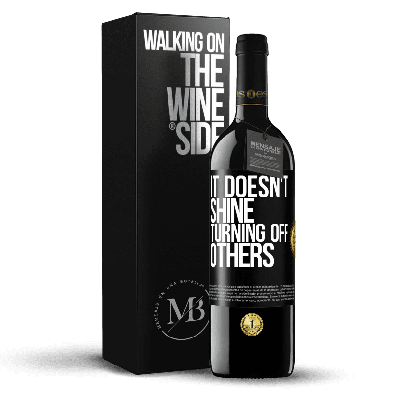 39,95 € Free Shipping | Red Wine RED Edition MBE Reserve It doesn't shine turning off others Black Label. Customizable label Reserve 12 Months Harvest 2015 Tempranillo