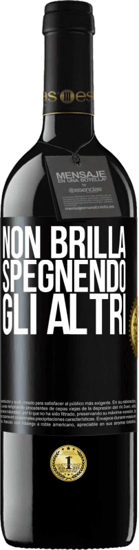 39,95 € Spedizione Gratuita | Vino rosso Edizione RED MBE Riserva Non brilla spegnendo gli altri Etichetta Nera. Etichetta personalizzabile Riserva 12 Mesi Raccogliere 2016 Tempranillo