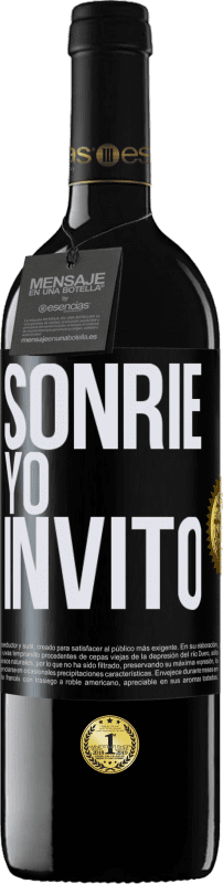 Envío gratis | Vino Tinto Edición RED MBE Reserva Sonríe, yo invito Etiqueta Negra. Etiqueta personalizable Reserva 12 Meses Cosecha 2014 Tempranillo