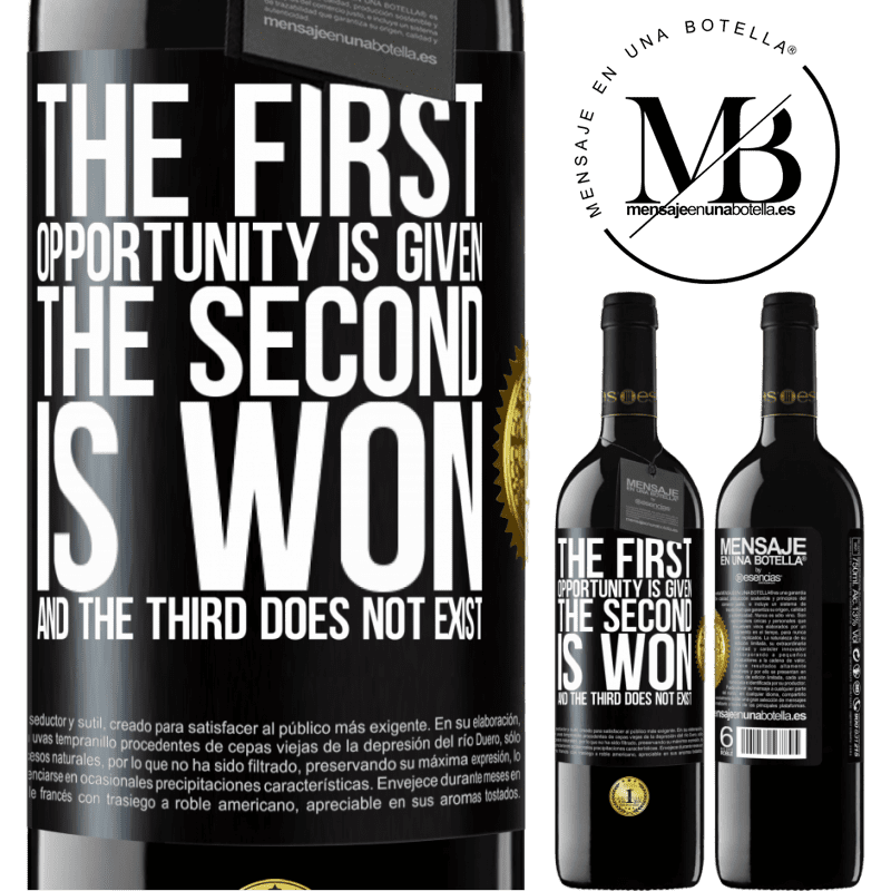 39,95 € Free Shipping | Red Wine RED Edition MBE Reserve The first opportunity is given, the second is won, and the third does not exist Black Label. Customizable label Reserve 12 Months Harvest 2016 Tempranillo