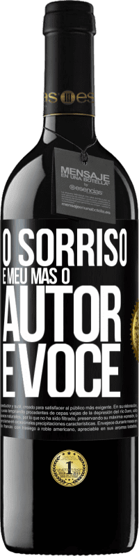 39,95 € Envio grátis | Vinho tinto Edição RED MBE Reserva O sorriso é meu, mas o autor é você Etiqueta Preta. Etiqueta personalizável Reserva 12 Meses Colheita 2016 Tempranillo