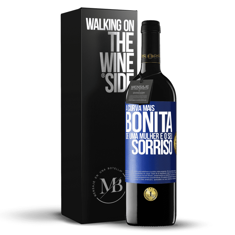 39,95 € Envio grátis | Vinho tinto Edição RED MBE Reserva A curva mais bonita de uma mulher é o seu sorriso Etiqueta Azul. Etiqueta personalizável Reserva 12 Meses Colheita 2015 Tempranillo