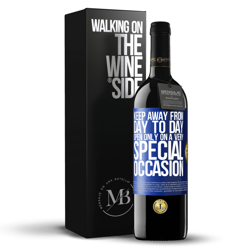 39,95 € Free Shipping | Red Wine RED Edition MBE Reserve Keep away from day to day. Open only on a very special occasion Blue Label. Customizable label Reserve 12 Months Harvest 2016 Tempranillo